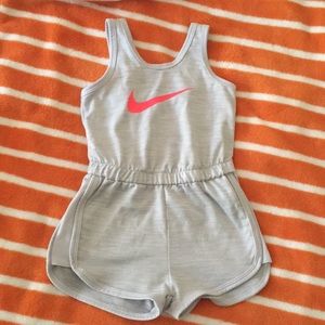 Nike romper 18mo